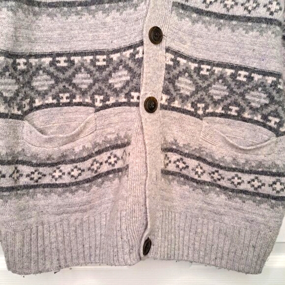 Aeropostale Wool Blend Button Up Gray Patterned V Neck Cardigan Size Medium - Picture 4 of 7